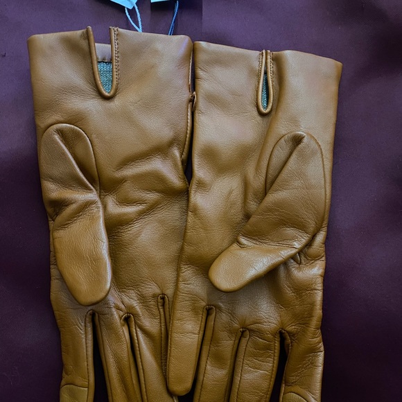 Coach Leather Gloves - Picture 3 of 4